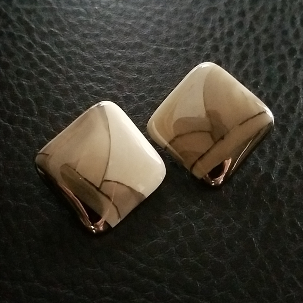 VTG ceramic clip on earrings